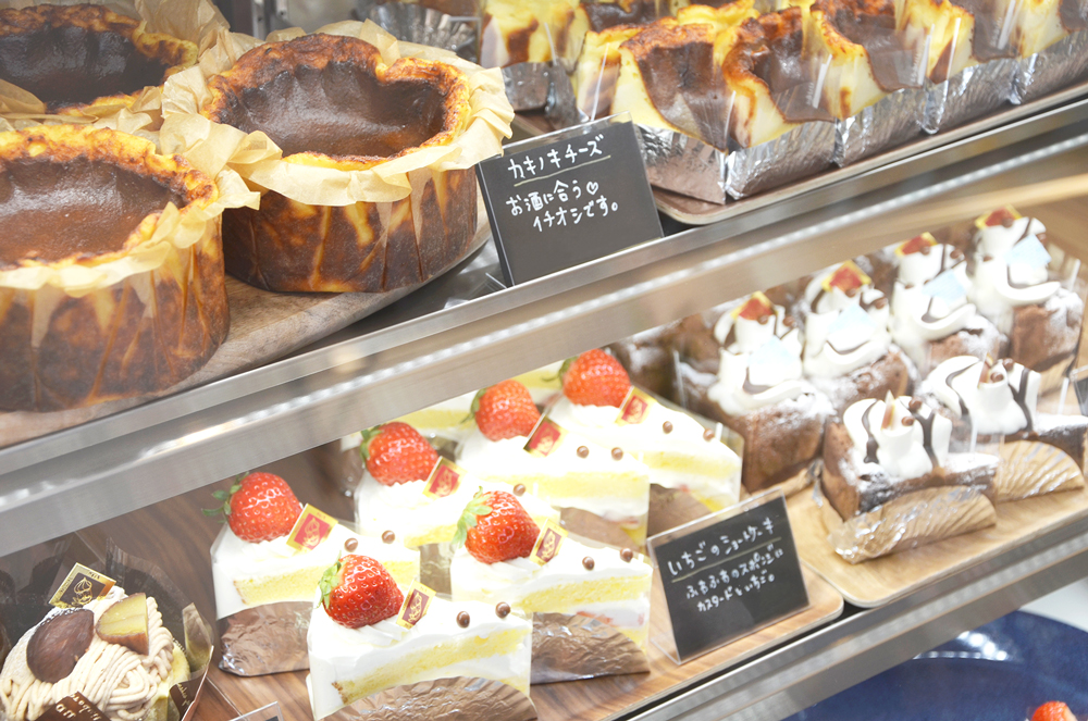 パティスリーカキノキの店内